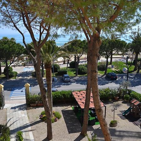 Hotel Quattropalme Tortoreto Dış mekan fotoğraf