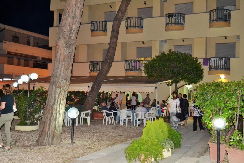 Hotel Quattropalme Tortoreto Dış mekan fotoğraf