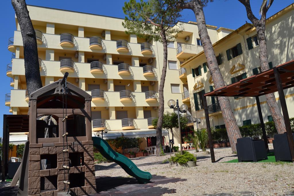 Hotel Quattropalme Tortoreto Dış mekan fotoğraf